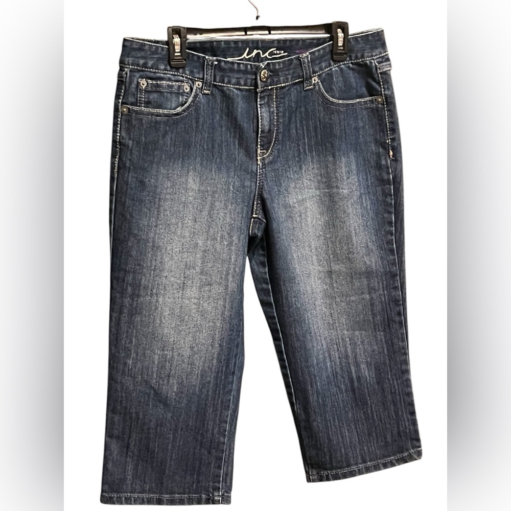 Jeans with Embellished Back Pockets